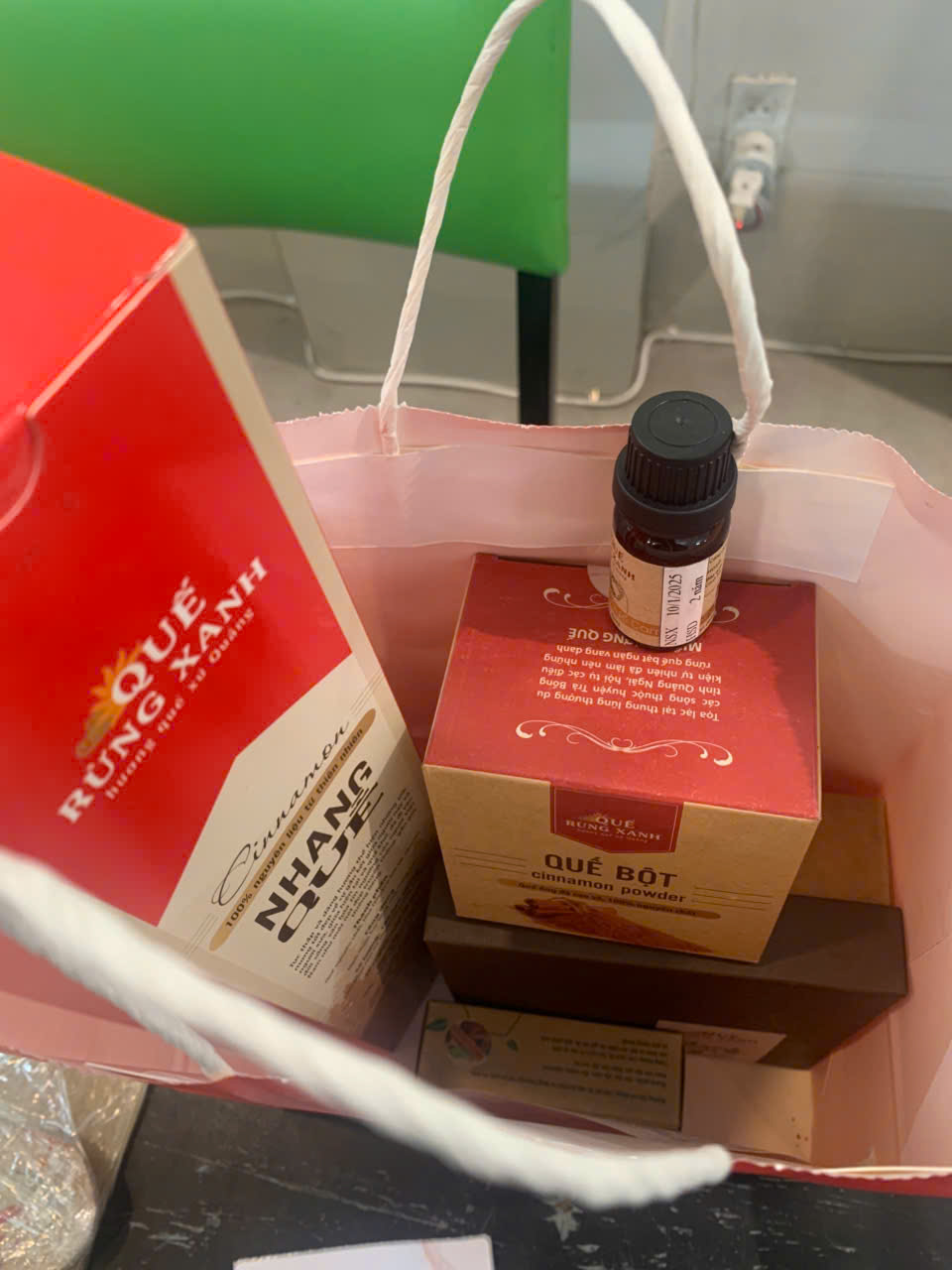 Tinh dầu quế Rừng Xanh
